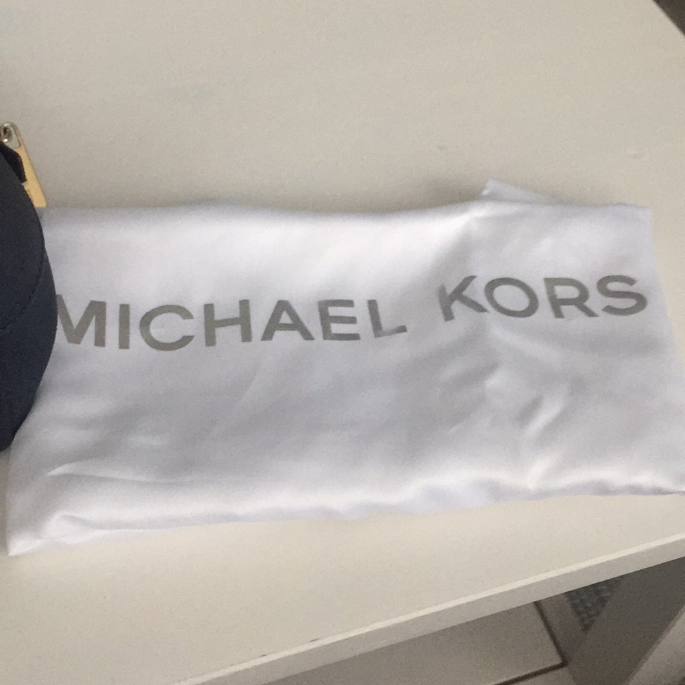 MICHAEL Michael Kors Bowling Bag Purse - Picture 5 of 5